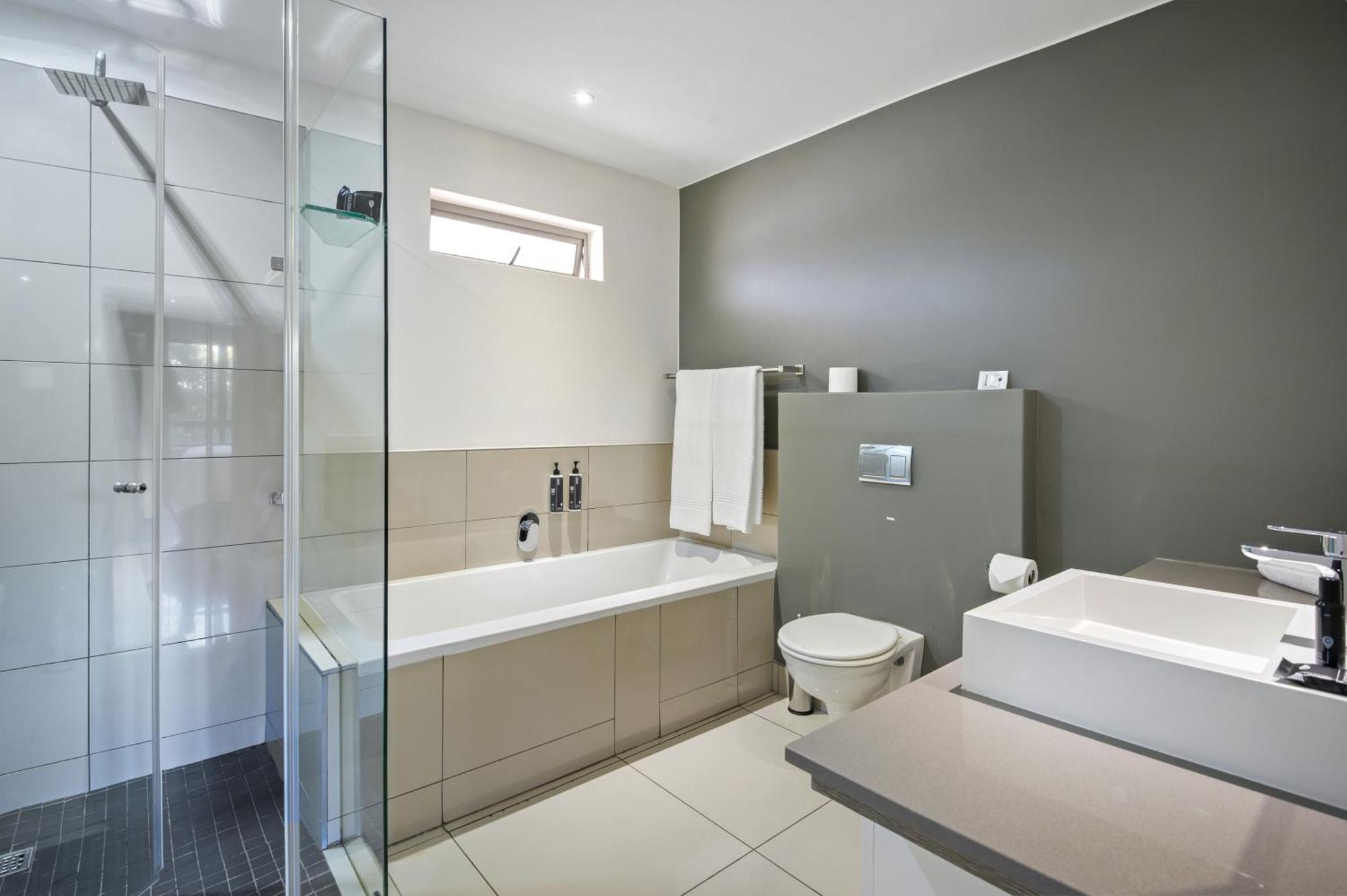 The Capital On Bath Hotel 3*