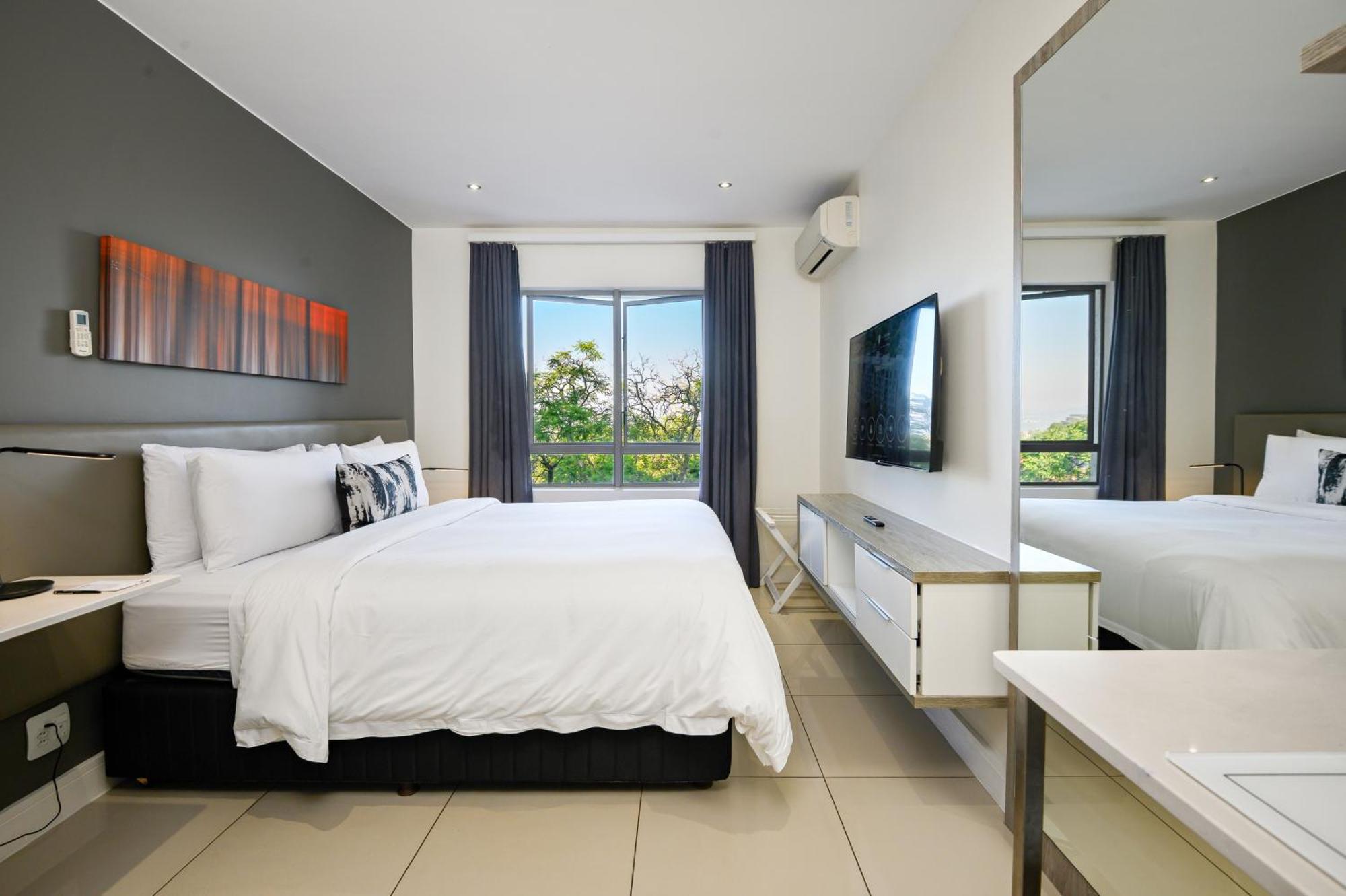 Hotel The Capital On Bath 3*