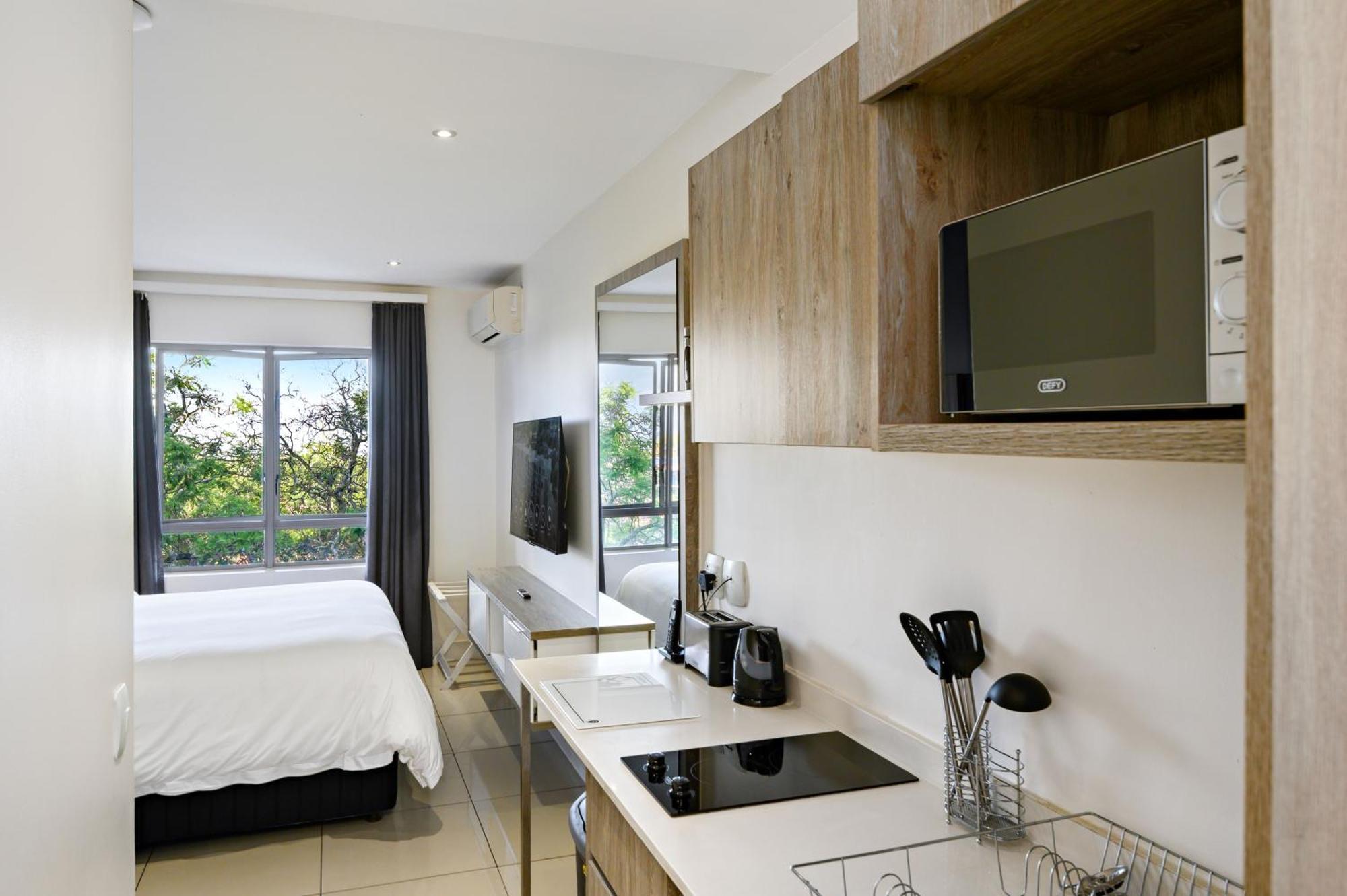 The Capital On Bath Hotel 3*